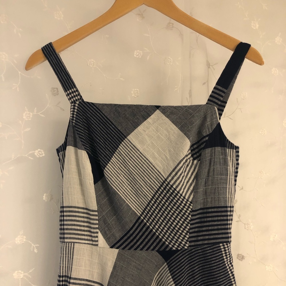 Just Taylor Navy Dress - Picture 6 of 8